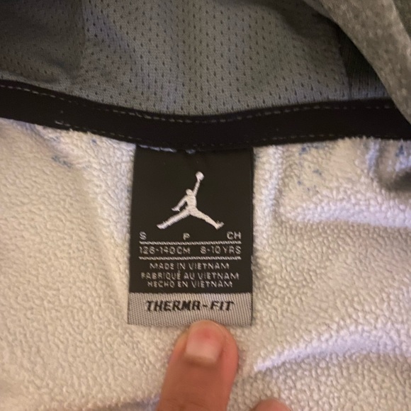 Boys Michael Jordan Jacket size 8-10 (Cart B—127) - Picture 2 of 3